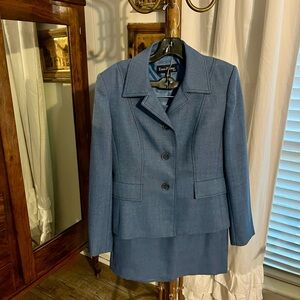 Evan-Picone Blue Skirt Suit Set Size 6 Jacket Skirt Career Work